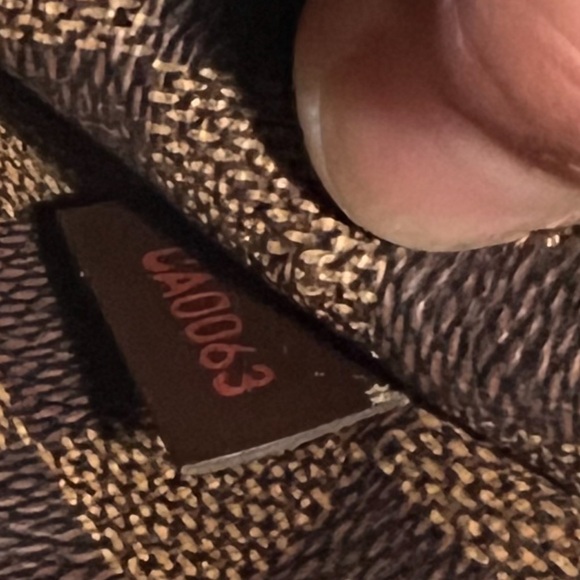 Louis Vuitton Damier Geronimos - Picture 8 of 16